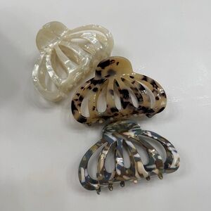 Anthropologie Set of Three Tortoise Shell and Cream Hair Clips